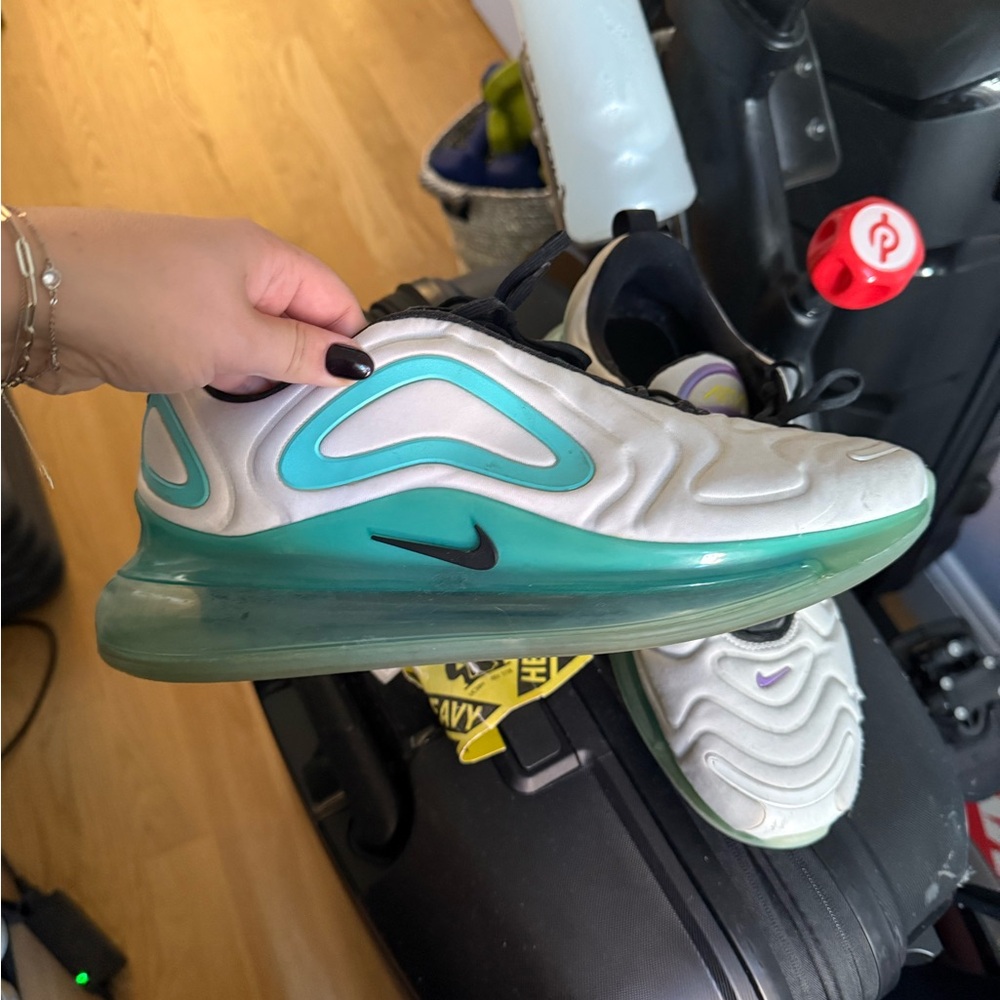 Nike Air Max 720 Sneakers
